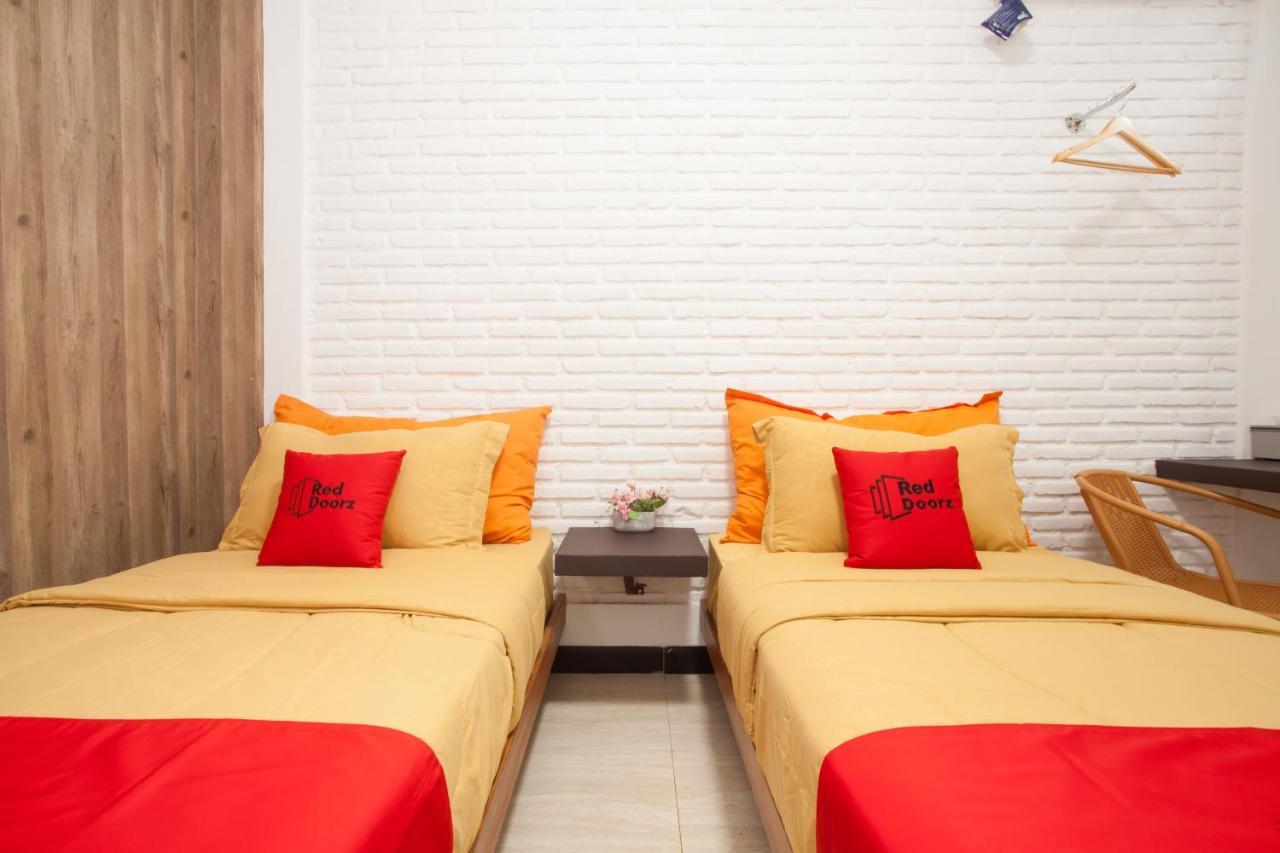 Reddoorz Near Museum Angkut Batu Hotel Batu  Exterior photo